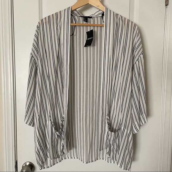 Forever 21 Short Sleeve - Picture 1 of 3